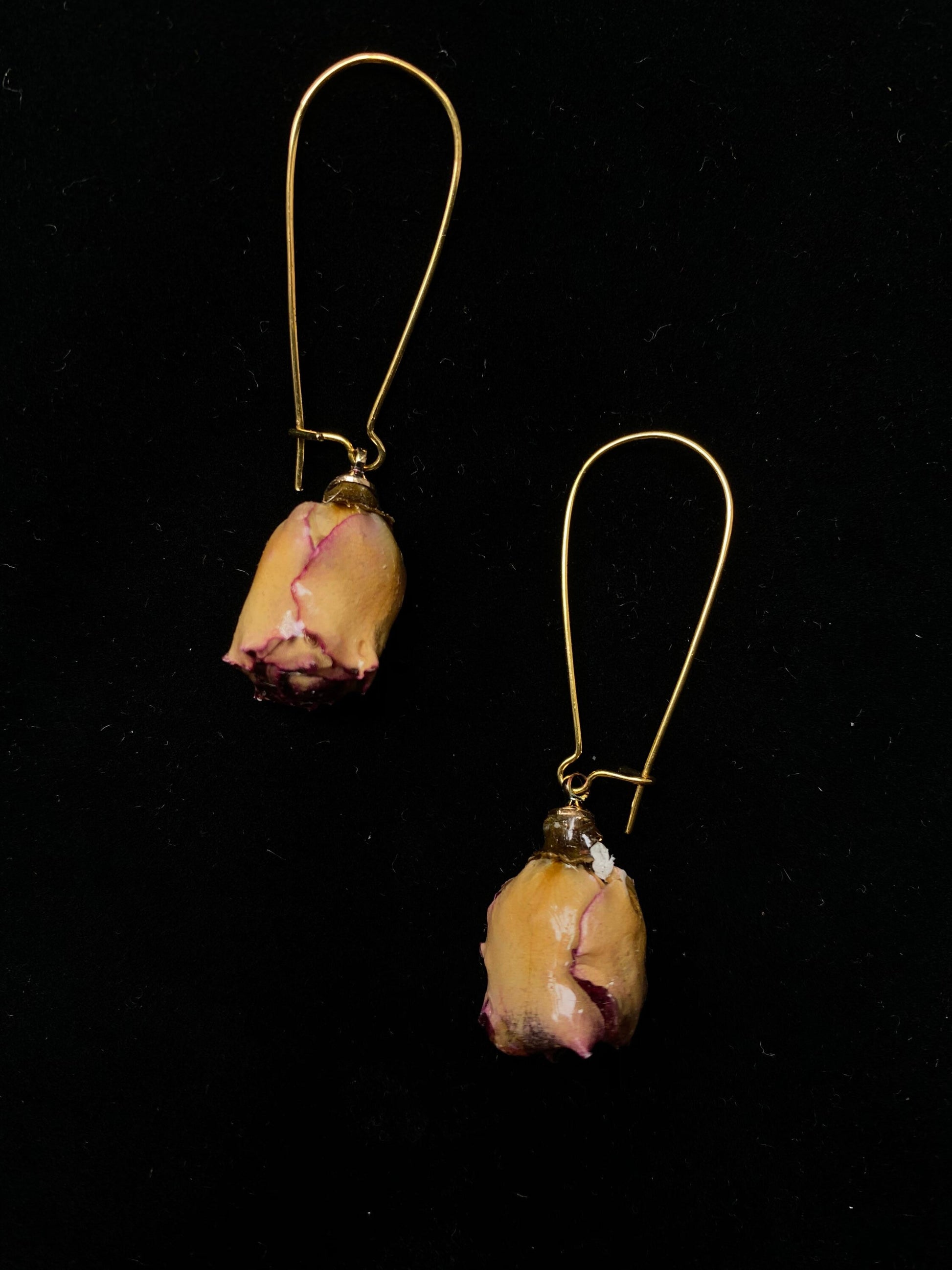 Handmade Sa Majeste La Rose Real Dries Rose Flower Pearl Earring 18K Gold FindingYoYo real pearl