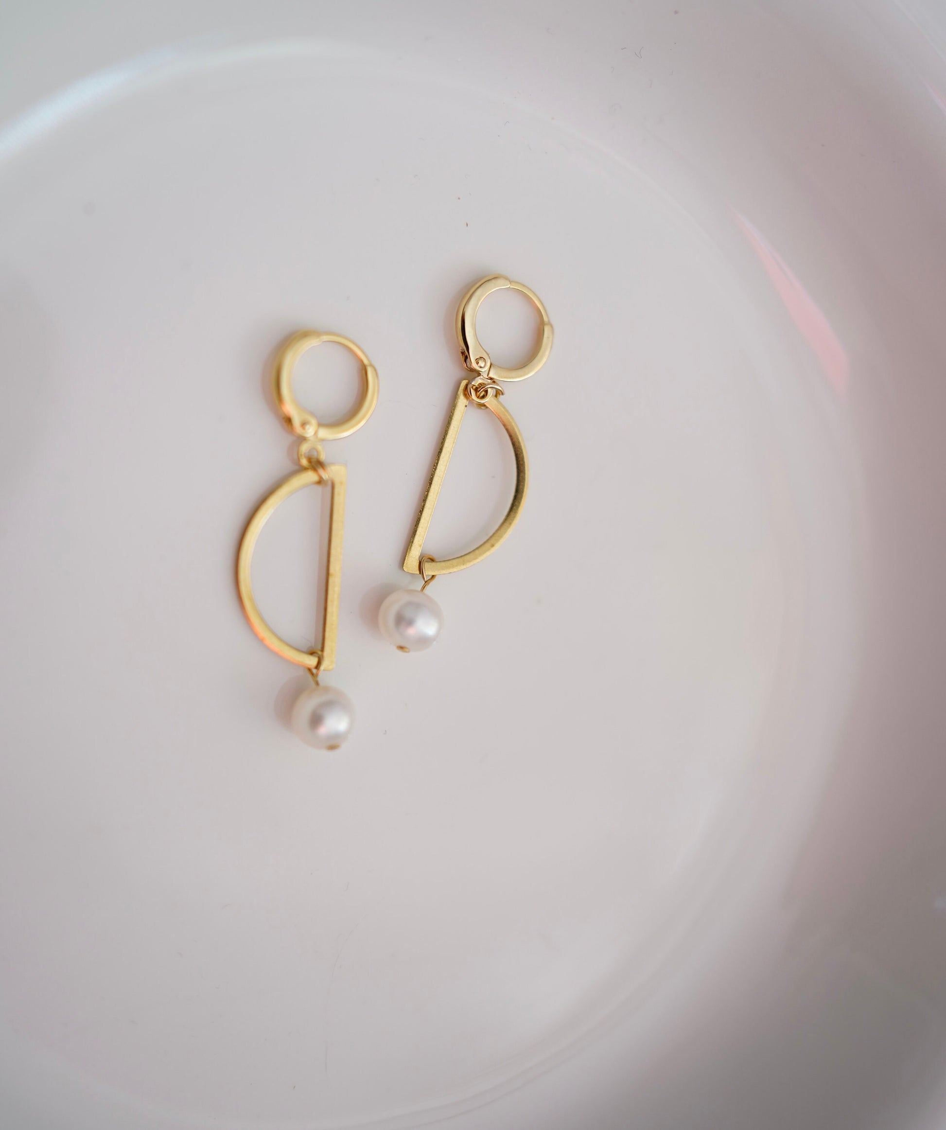 Handmade Crescent Fresh Water Pearl Earring 18K Gold FindingYoYo real pearl