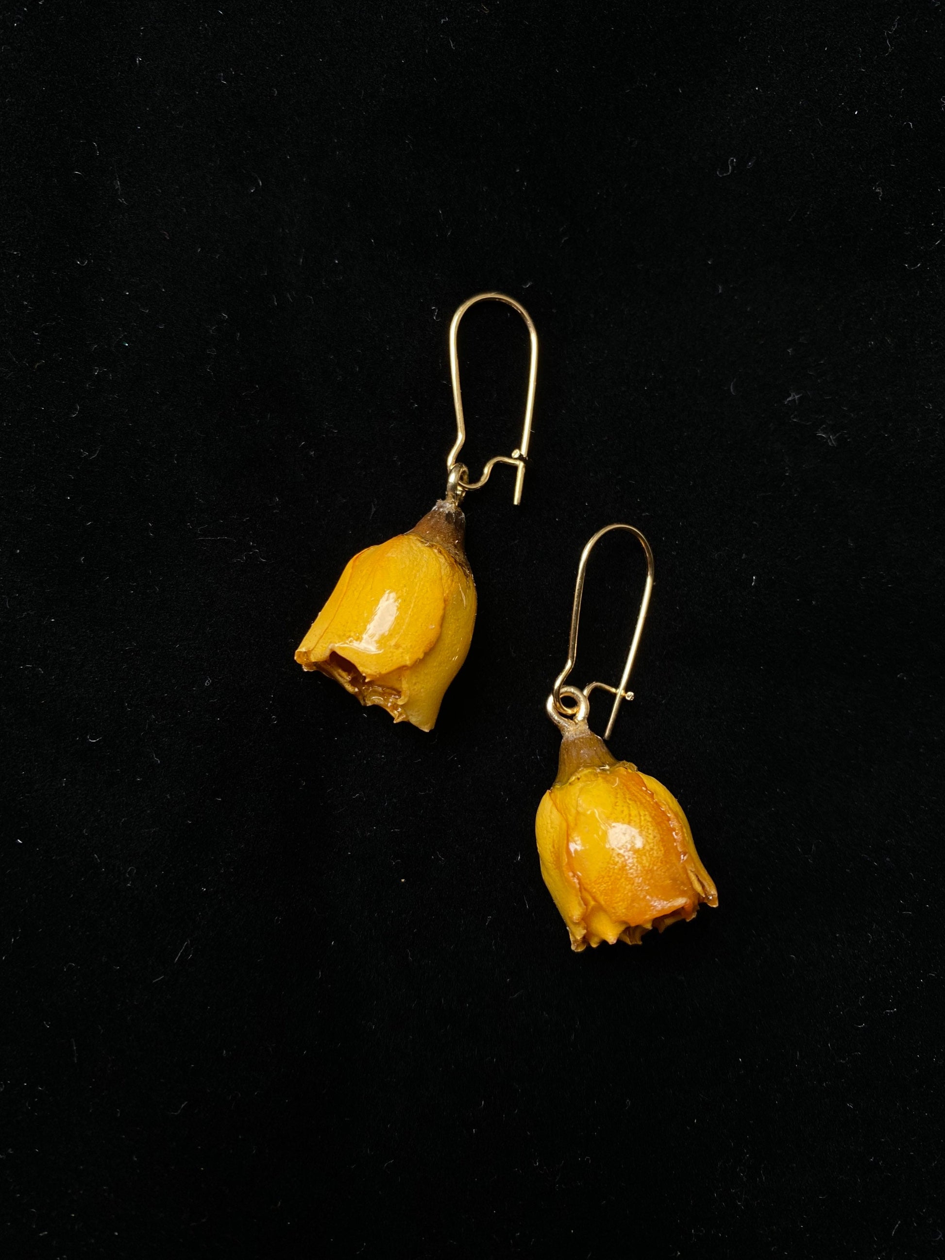 Handmade Sa Majeste La Rose Real Dries Rose Flower Pearl Earring 18K Gold FindingYoYo real pearl