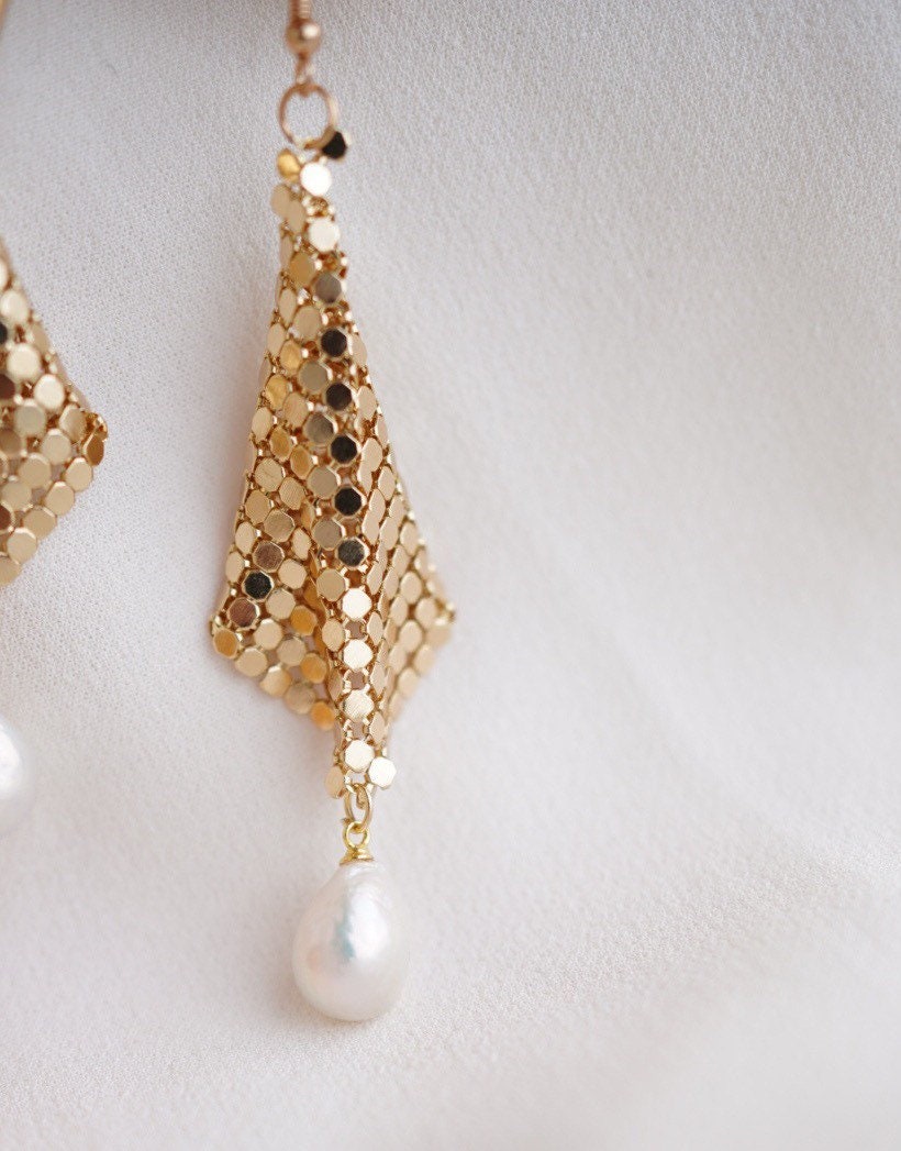 Gold Gatsby Earring