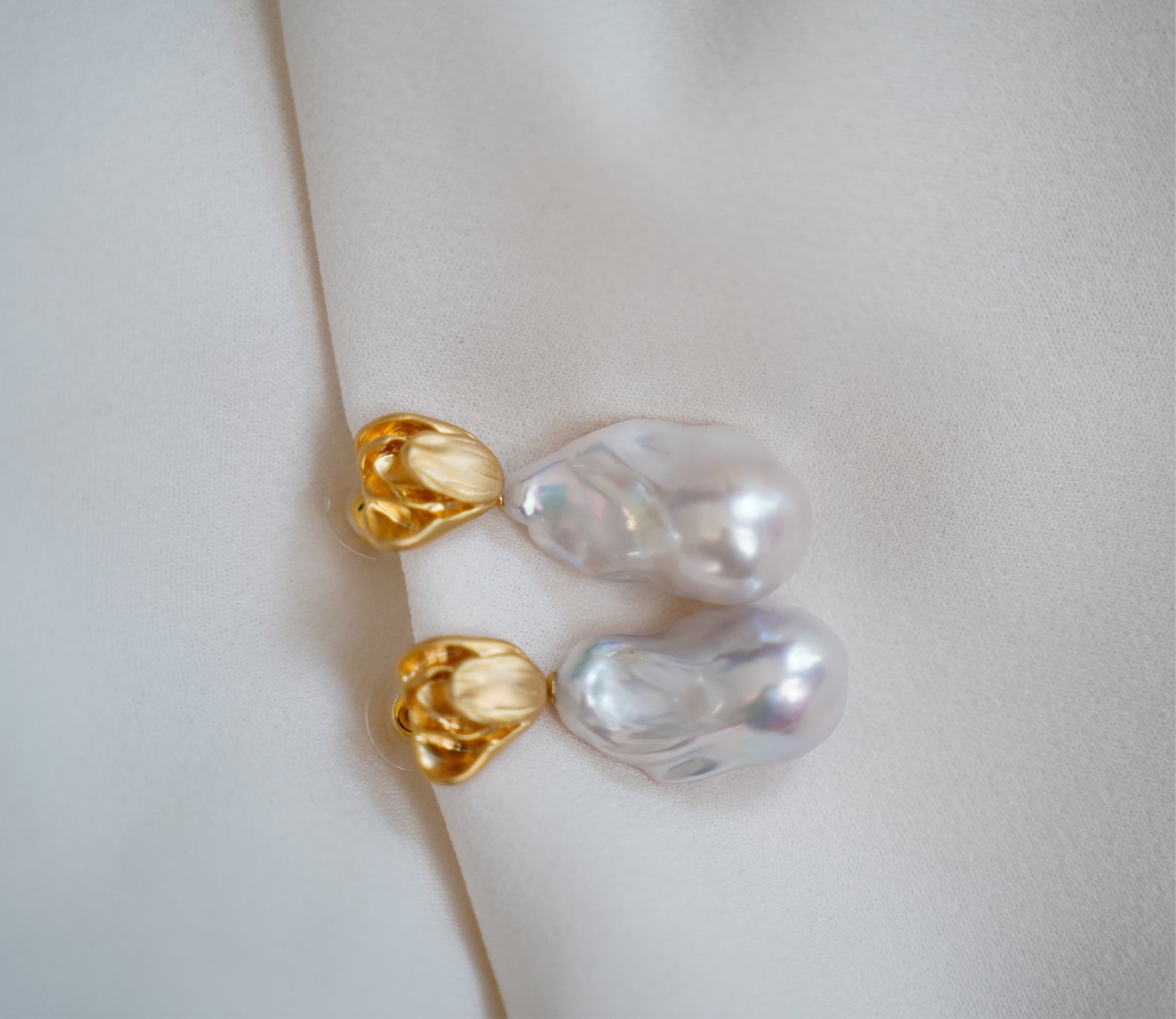 Baroque Pearl Tulip Earring