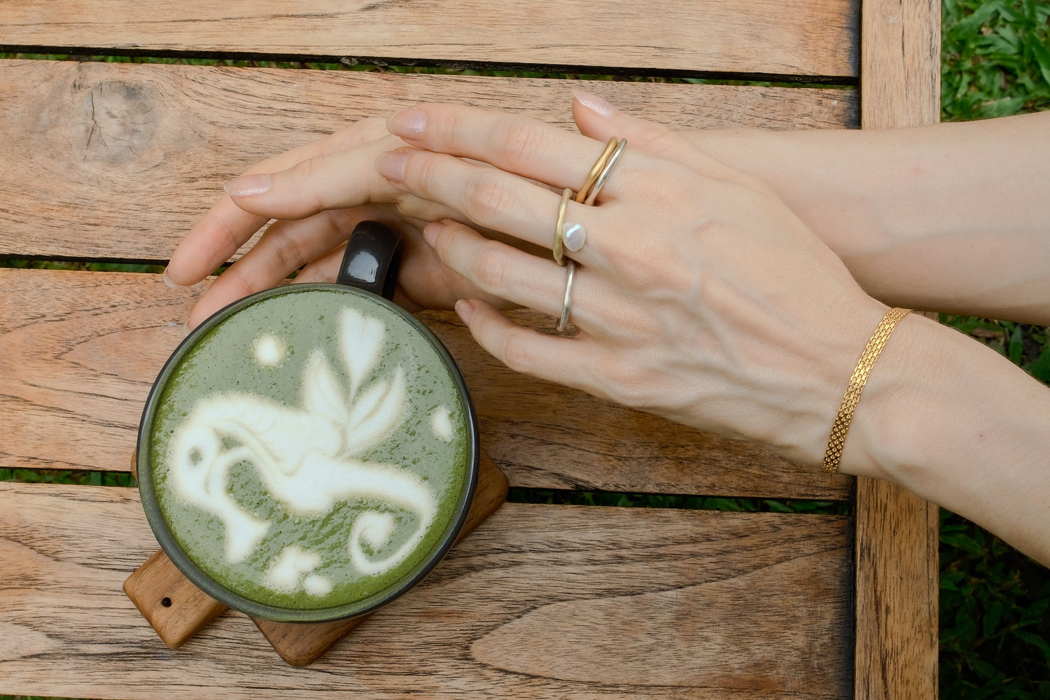 Why do you get red rash from jewelry？