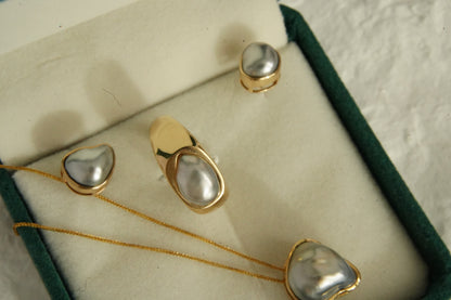 Waltz Earring