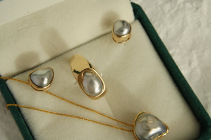 Waltz Earring