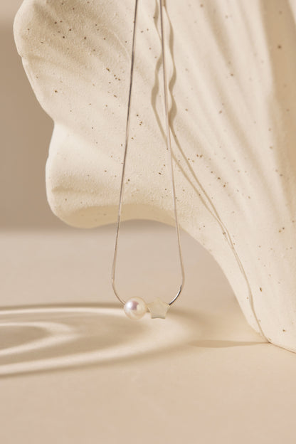 Nacre Necklace
