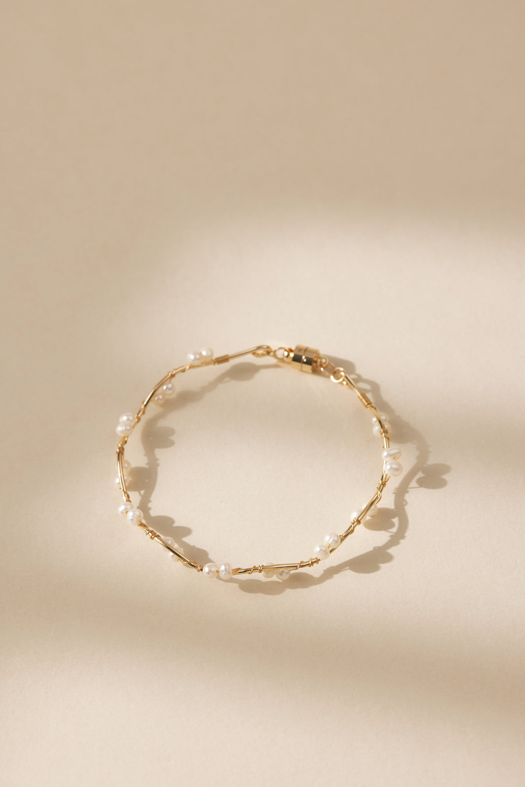 Shape of Wind Bangle
