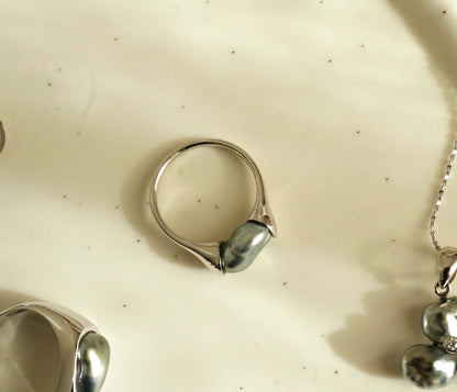 Wavy Ring