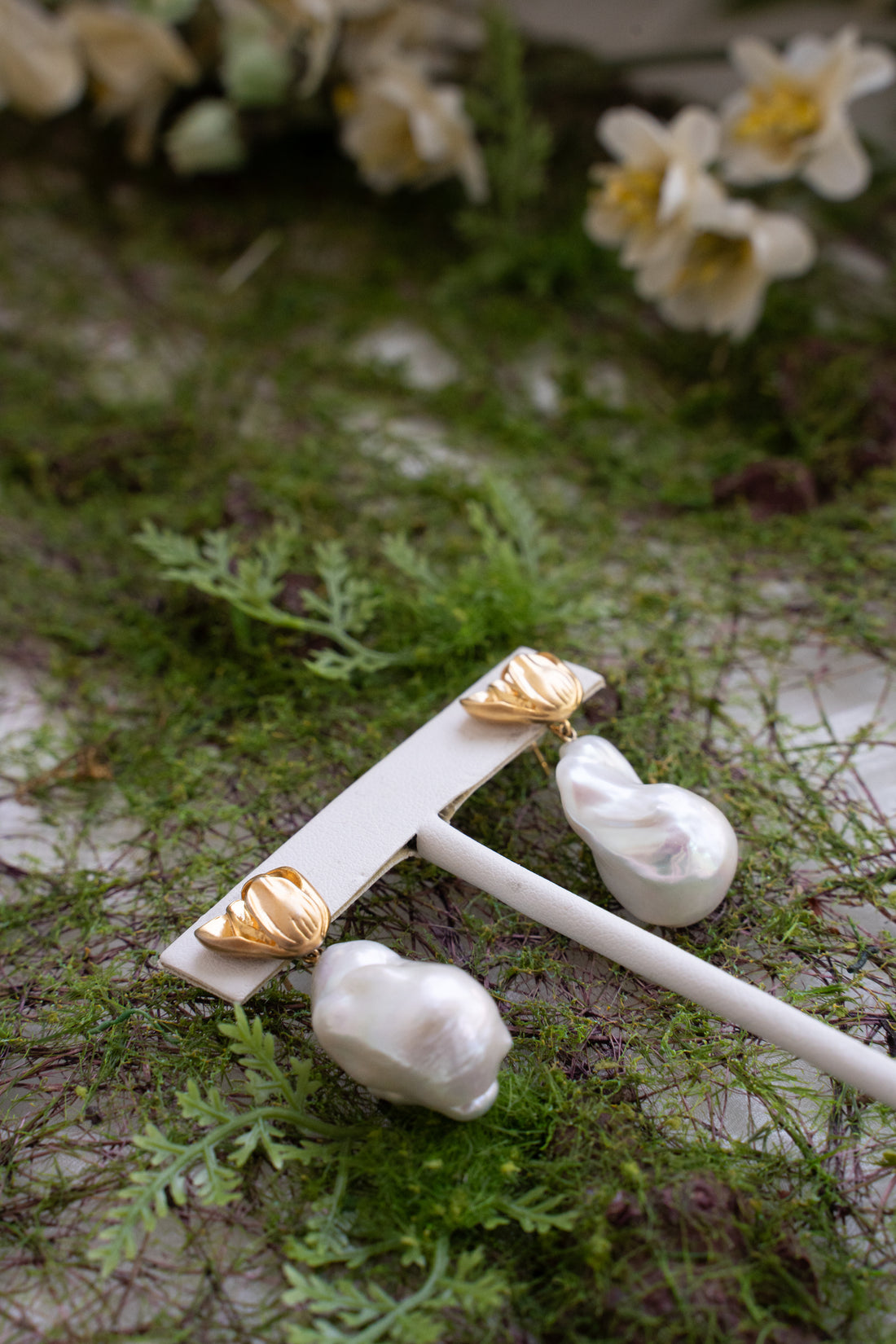 Baroque Pearl Tulip Earring