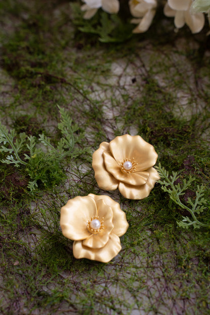 Dahlia Earring