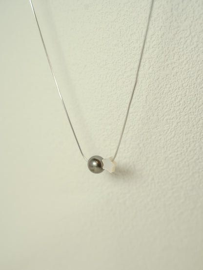 Nacre Necklace