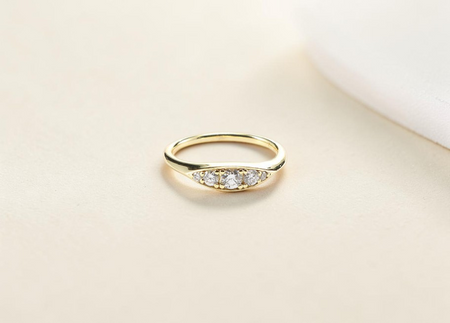 Findingyoyo Ever After diamond ring in 14K gold plated sterling silver with five lab-grown diamonds in a leaf design.