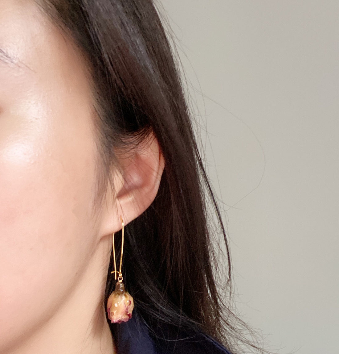 Handmade Sa Majeste La Rose Real Dries Rose Flower Pearl Earring 18K Gold FindingYoYo real pearl