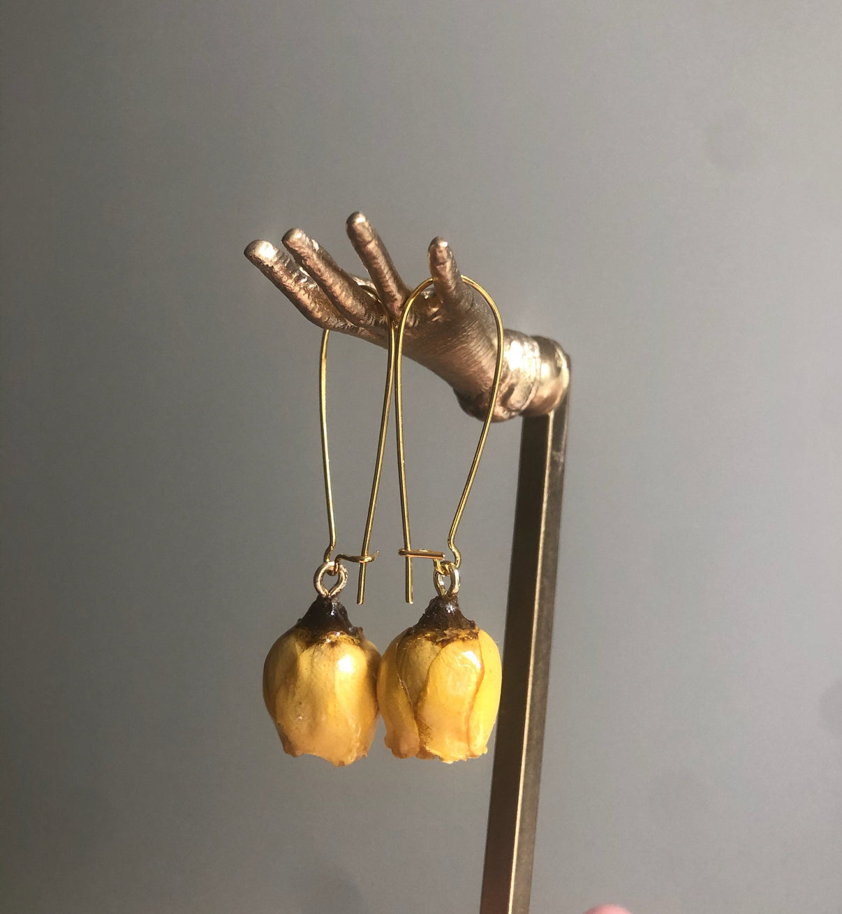 Handmade Sa Majeste La Rose Real Dries Rose Flower Pearl Earring 18K Gold FindingYoYo real pearl