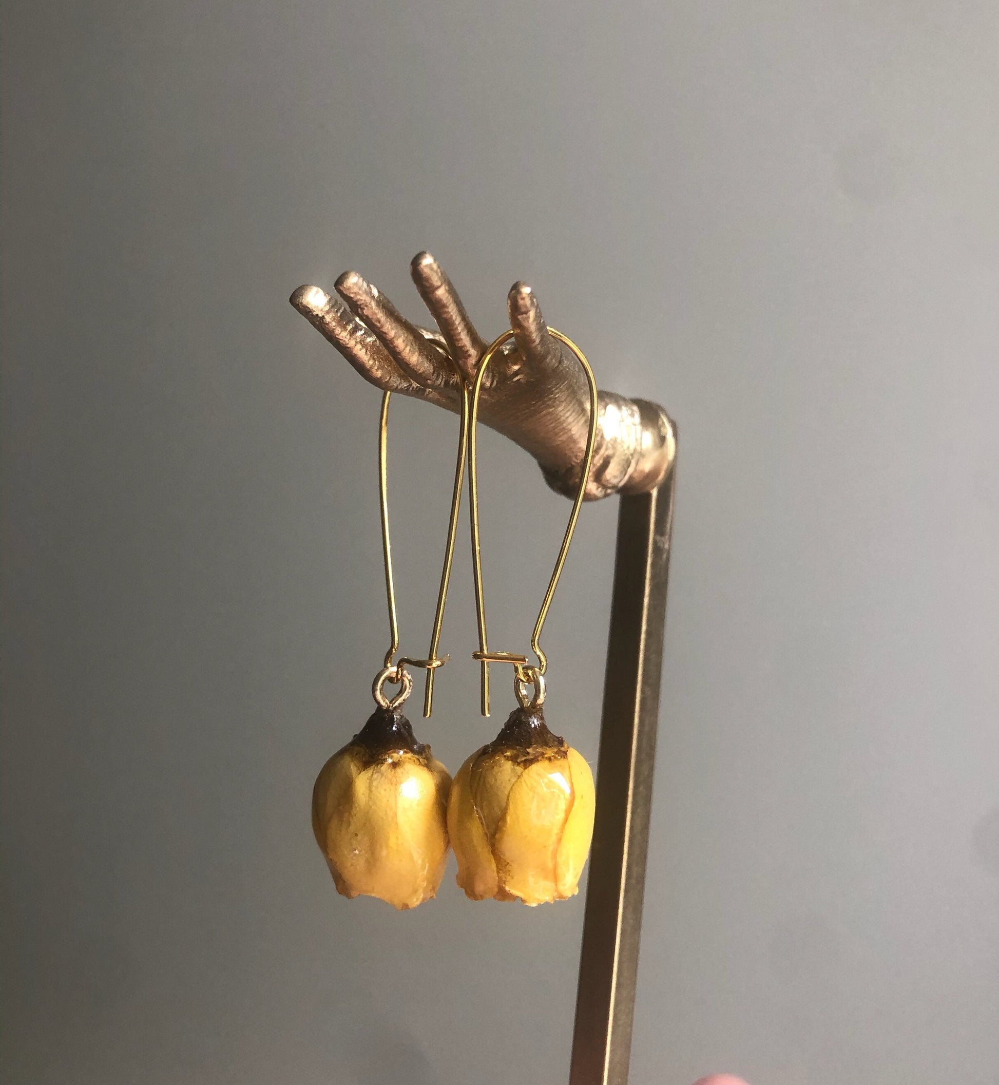 Handmade Sa Majeste La Rose Real Dries Rose Flower Pearl Earring 18K Gold FindingYoYo real pearl
