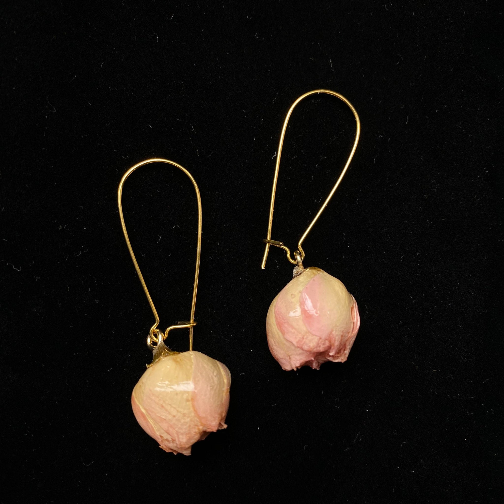 Handmade Sa Majeste La Rose Real Dries Rose Flower Pearl Earring 18K Gold FindingYoYo real pearl