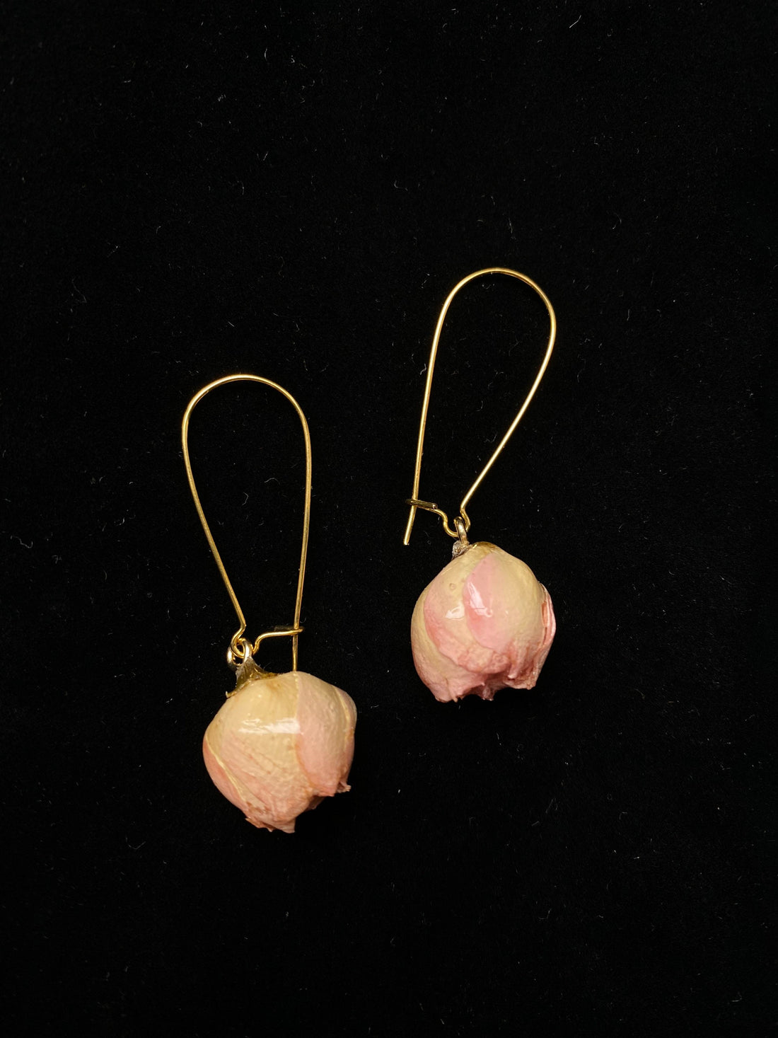 Handmade Sa Majeste La Rose Real Dries Rose Flower Pearl Earring 18K Gold FindingYoYo real pearl