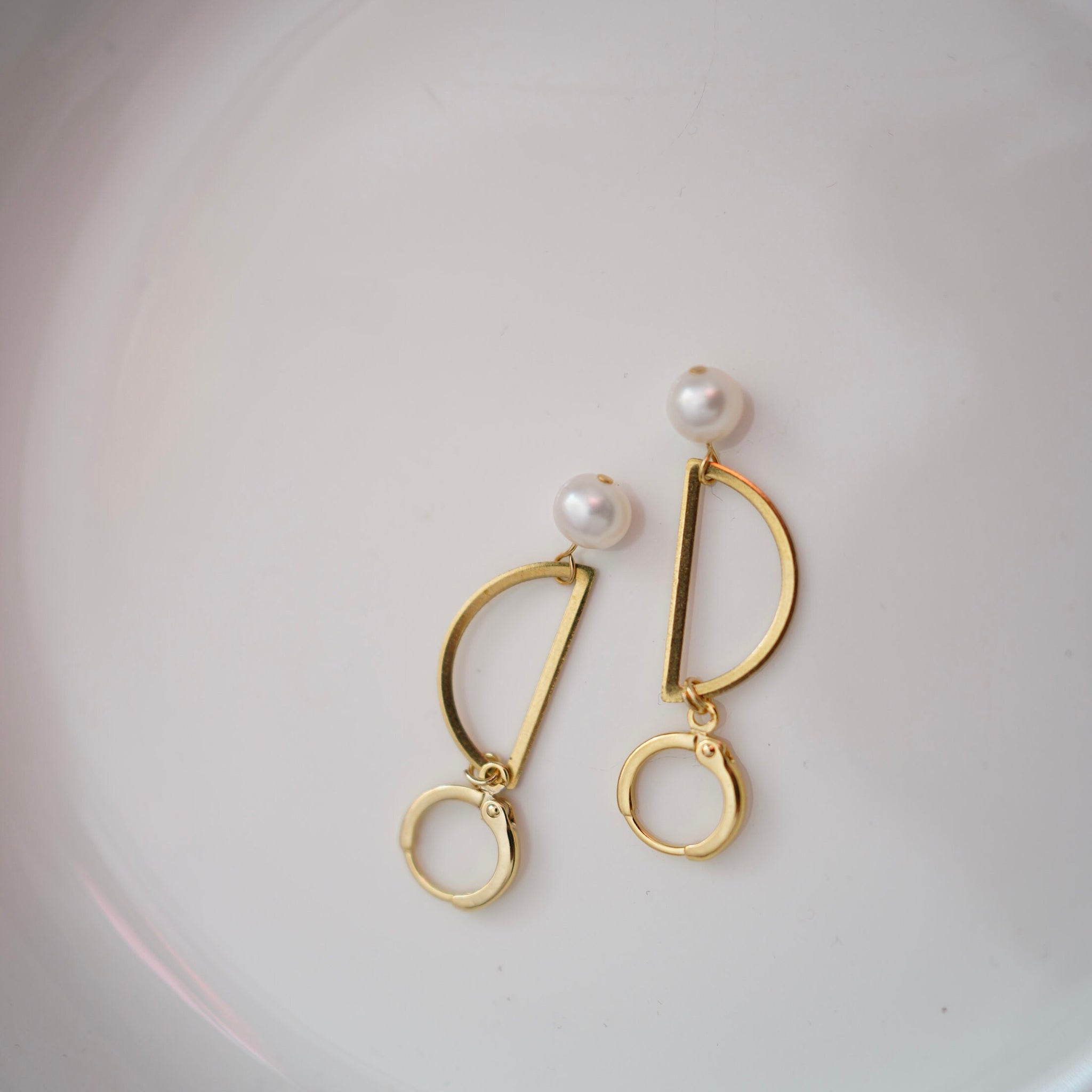 Handmade Crescent Fresh Water Pearl Earring 18K Gold FindingYoYo real pearl 