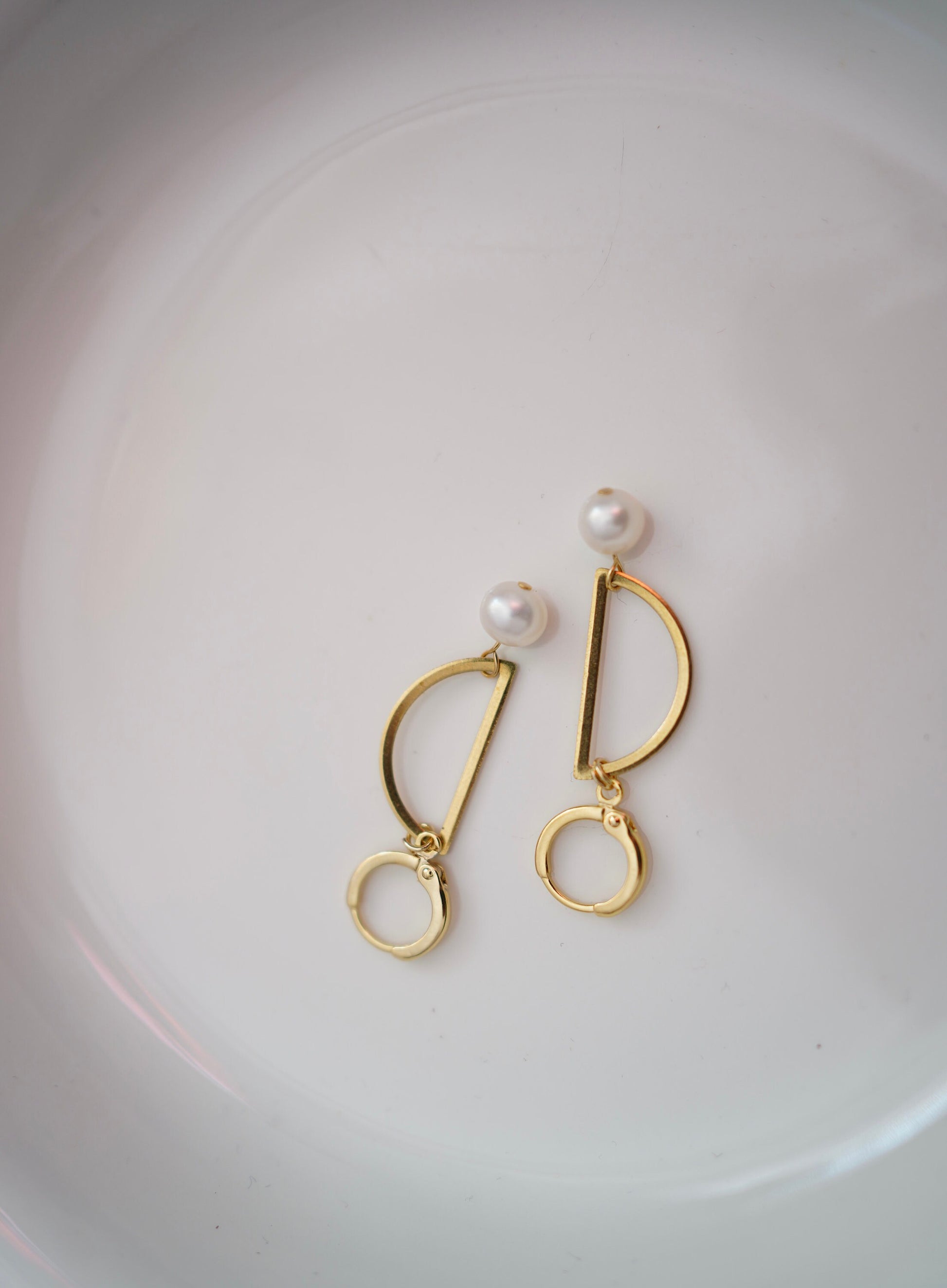 Handmade Crescent Fresh Water Pearl Earring 18K Gold FindingYoYo real pearl 