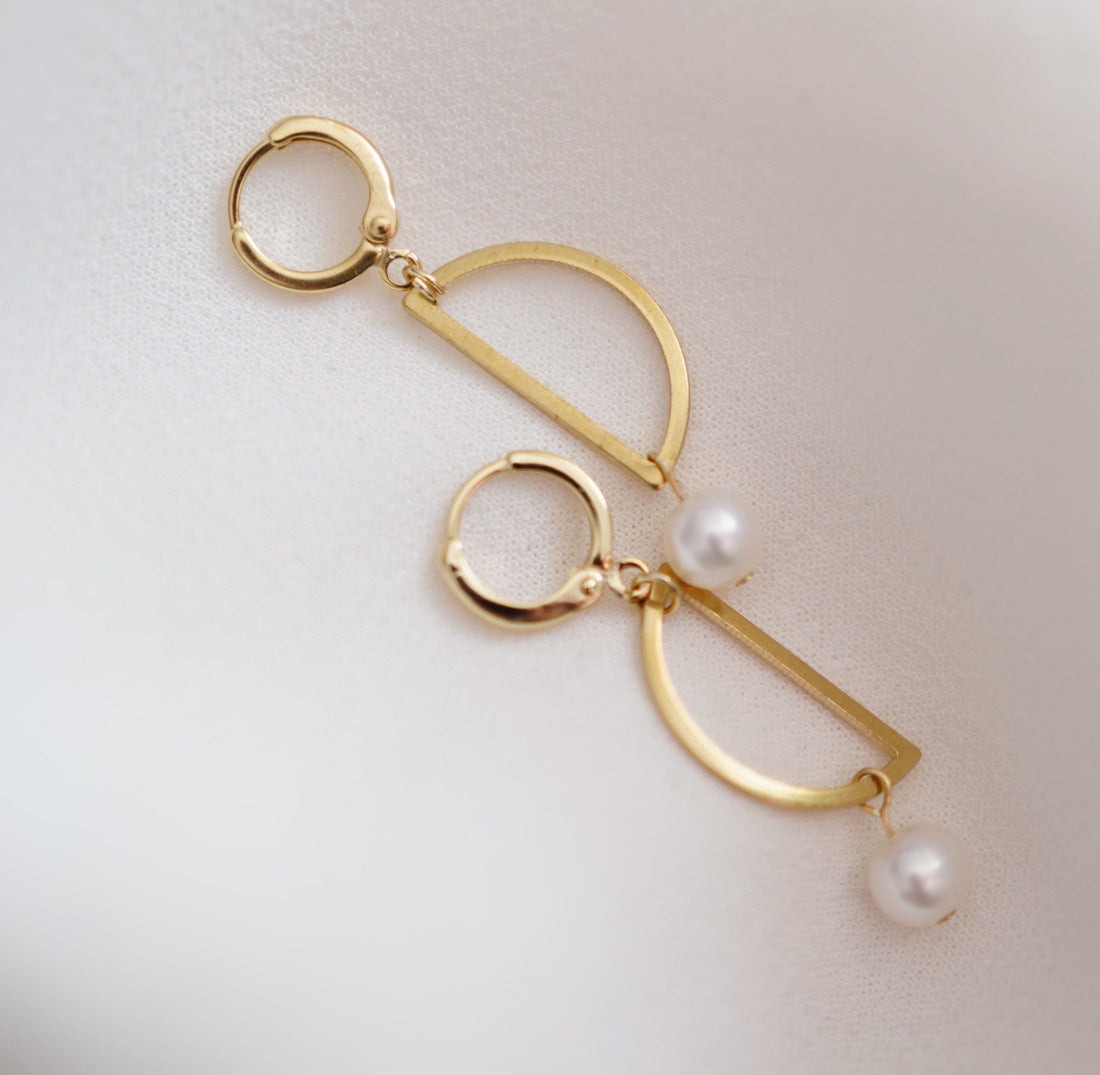 Handmade Crescent Fresh Water Pearl Earring 18K Gold FindingYoYo real pearl 