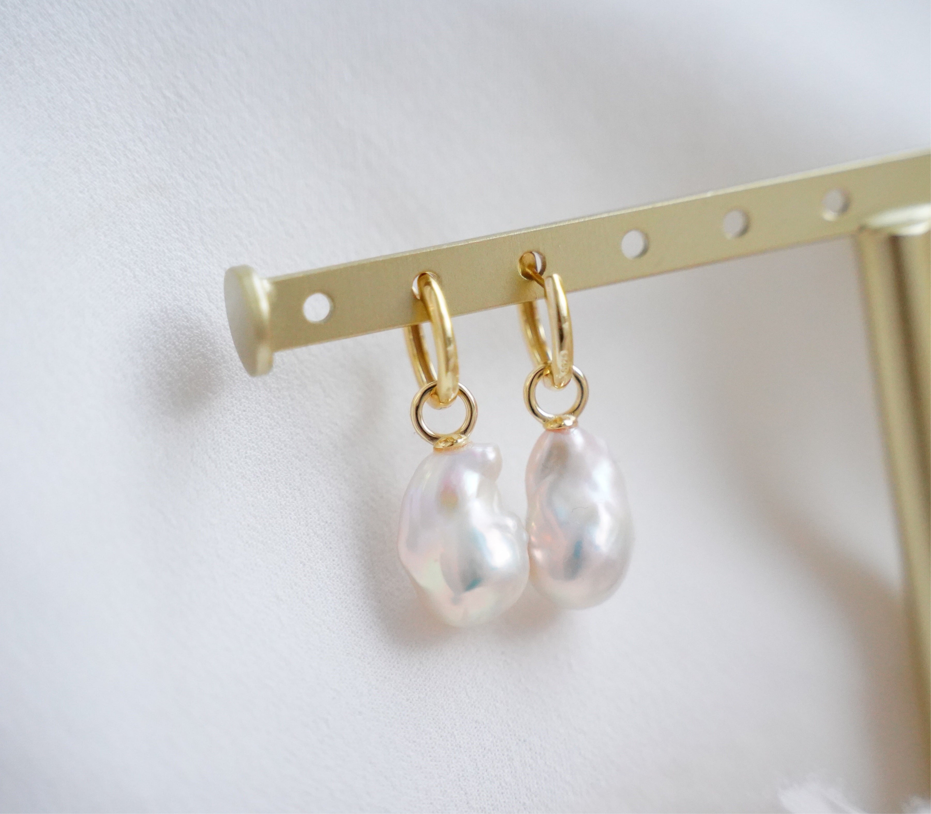 Paloma Earring