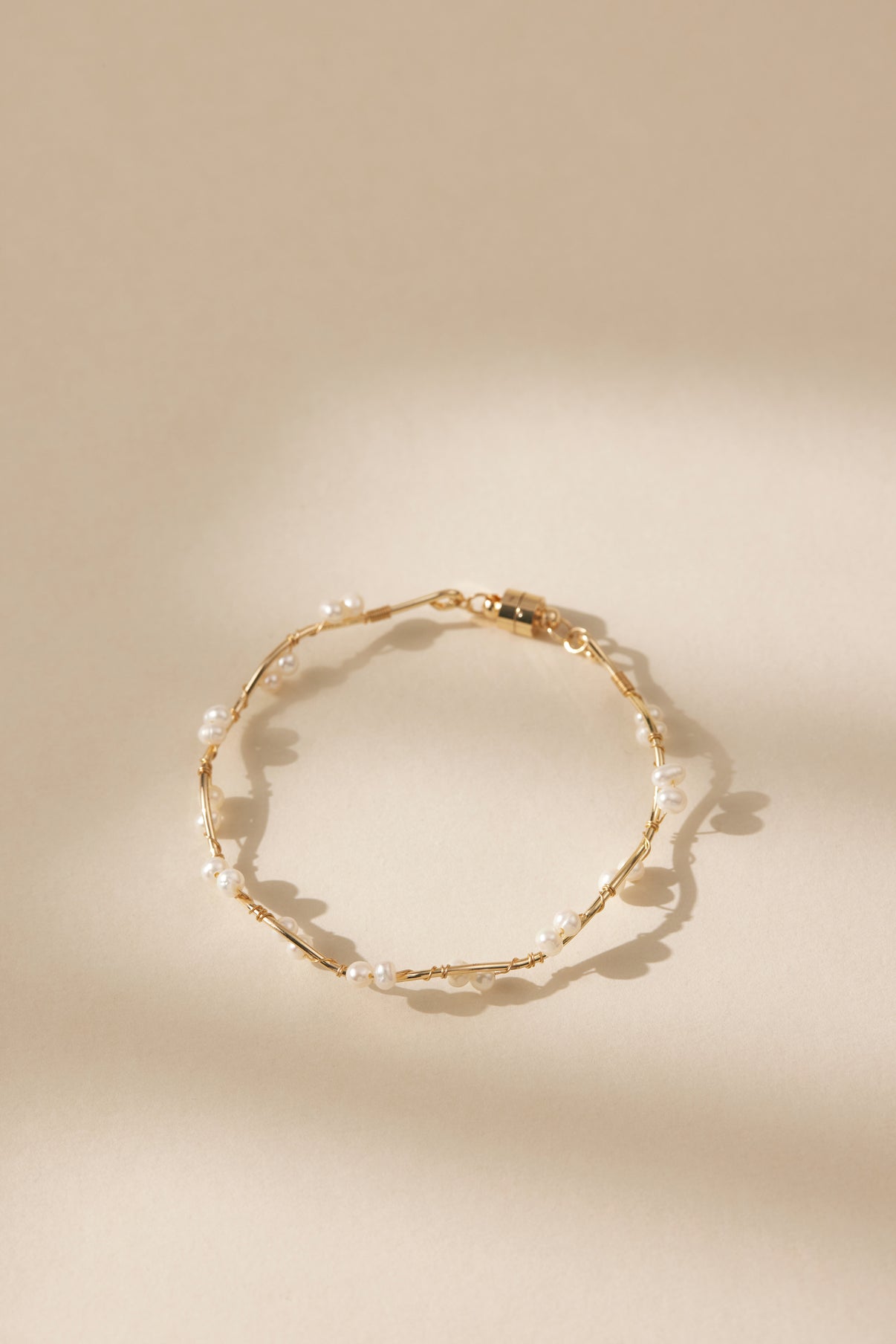 Shape of Wind Bangle
