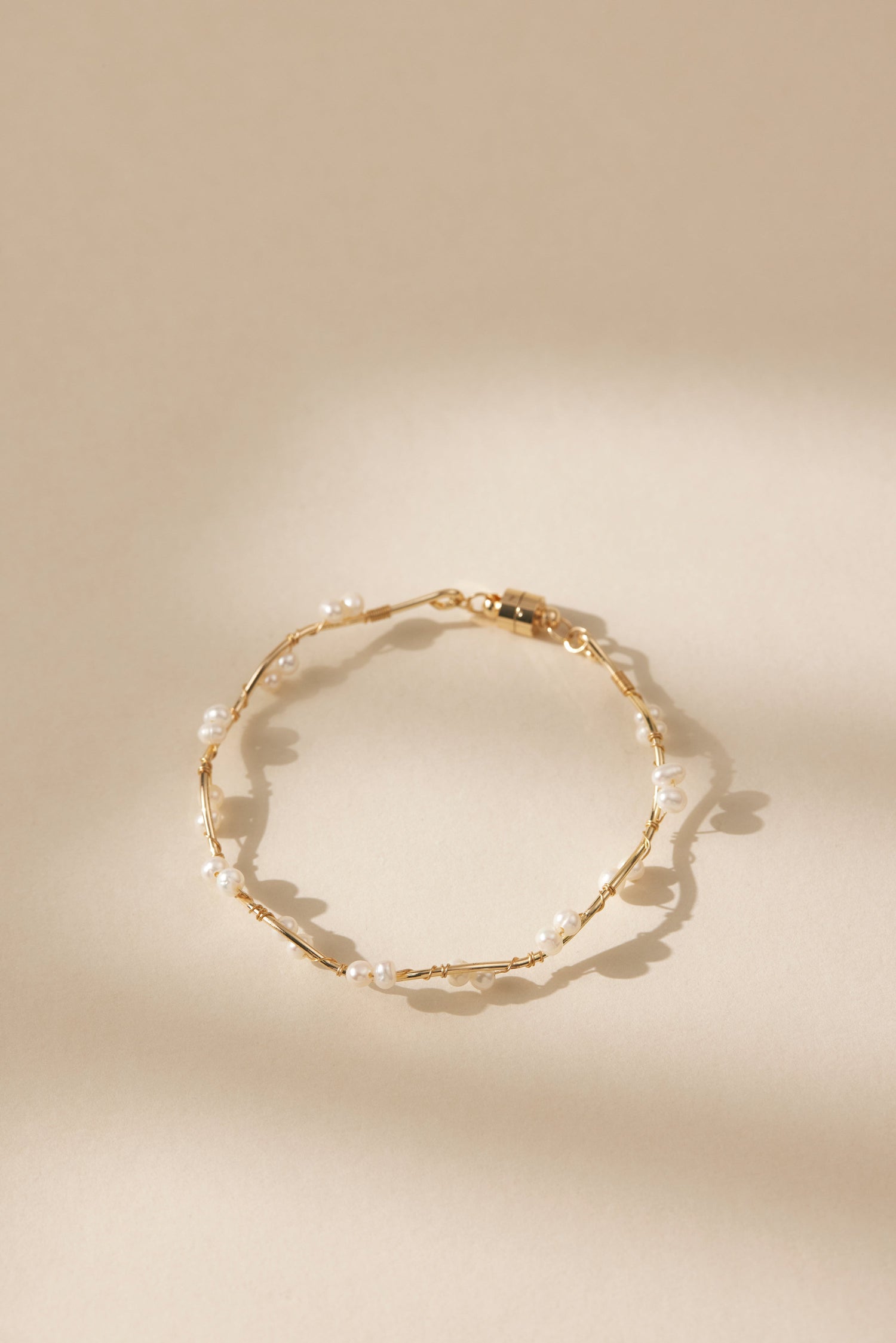 Shape of Wind Bangle