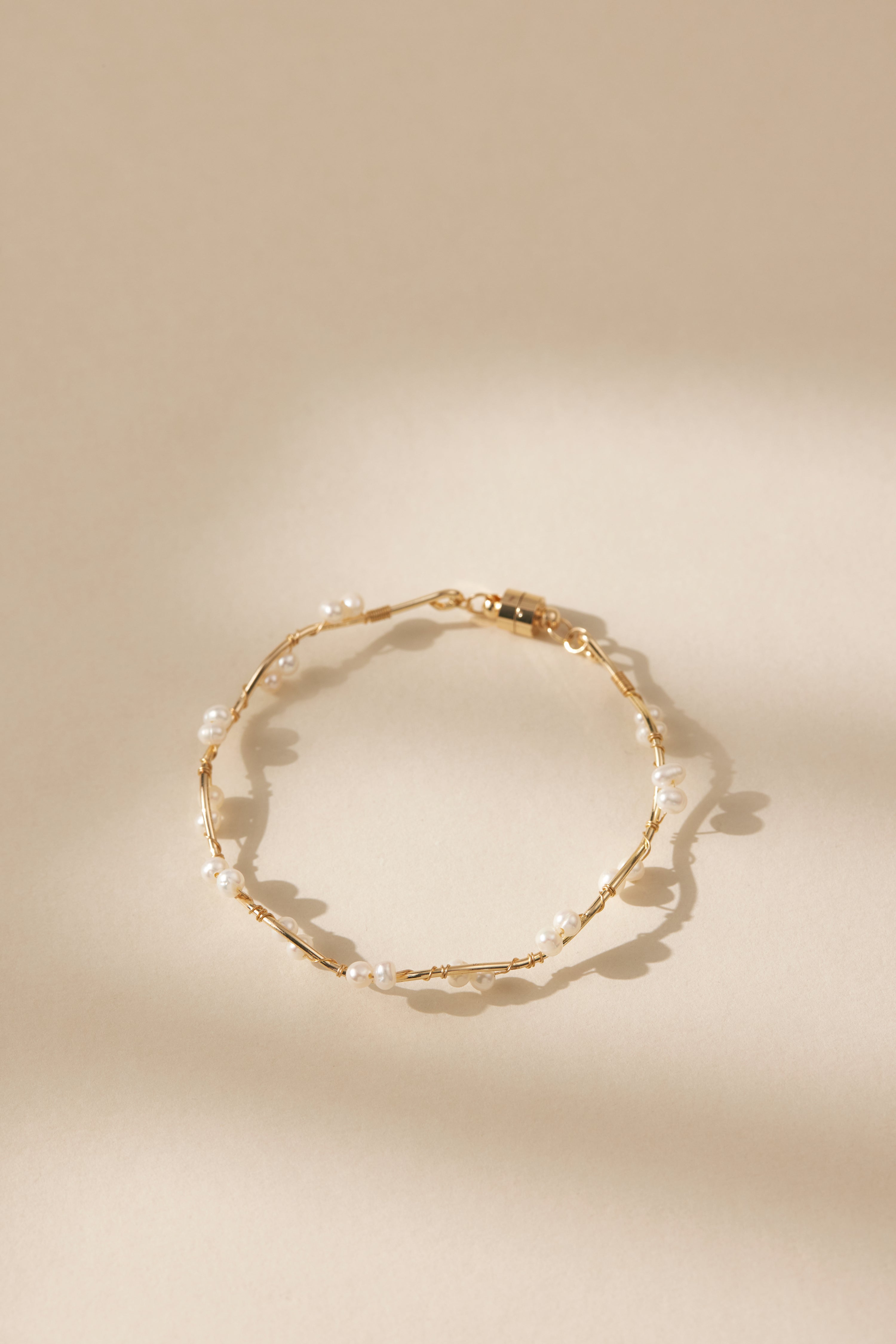 Shape of Wind Bangle