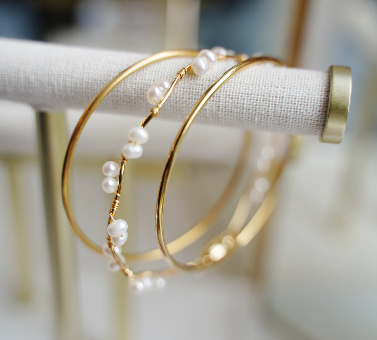 Shape of Wind Bangle
