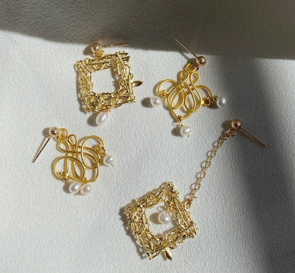 Chirping Window Earrings
