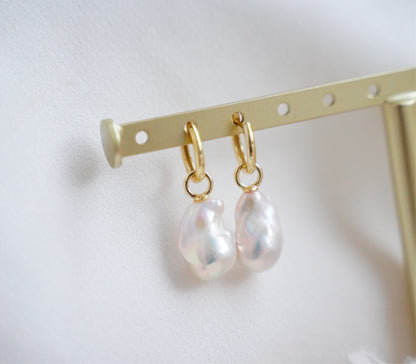 Paloma Earring