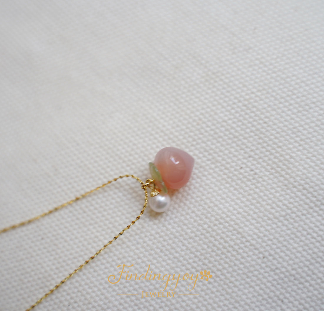 Peachy Peach Necklace