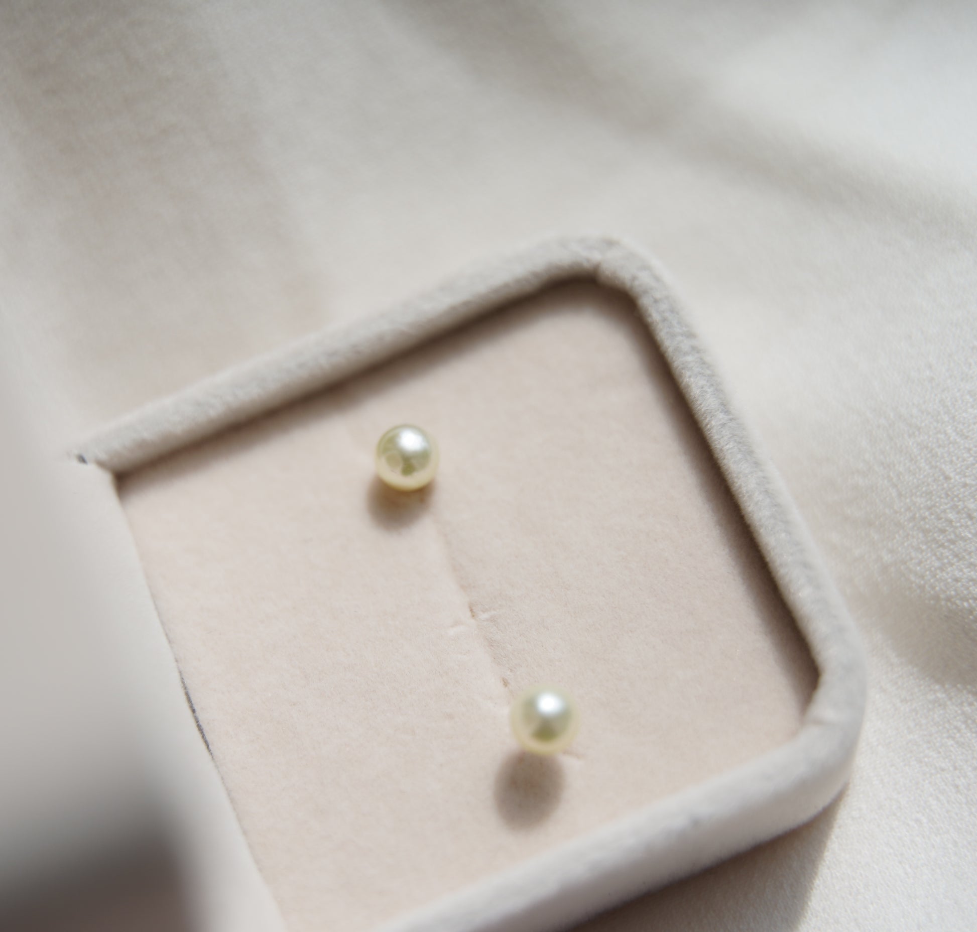 akoya pearl earrings