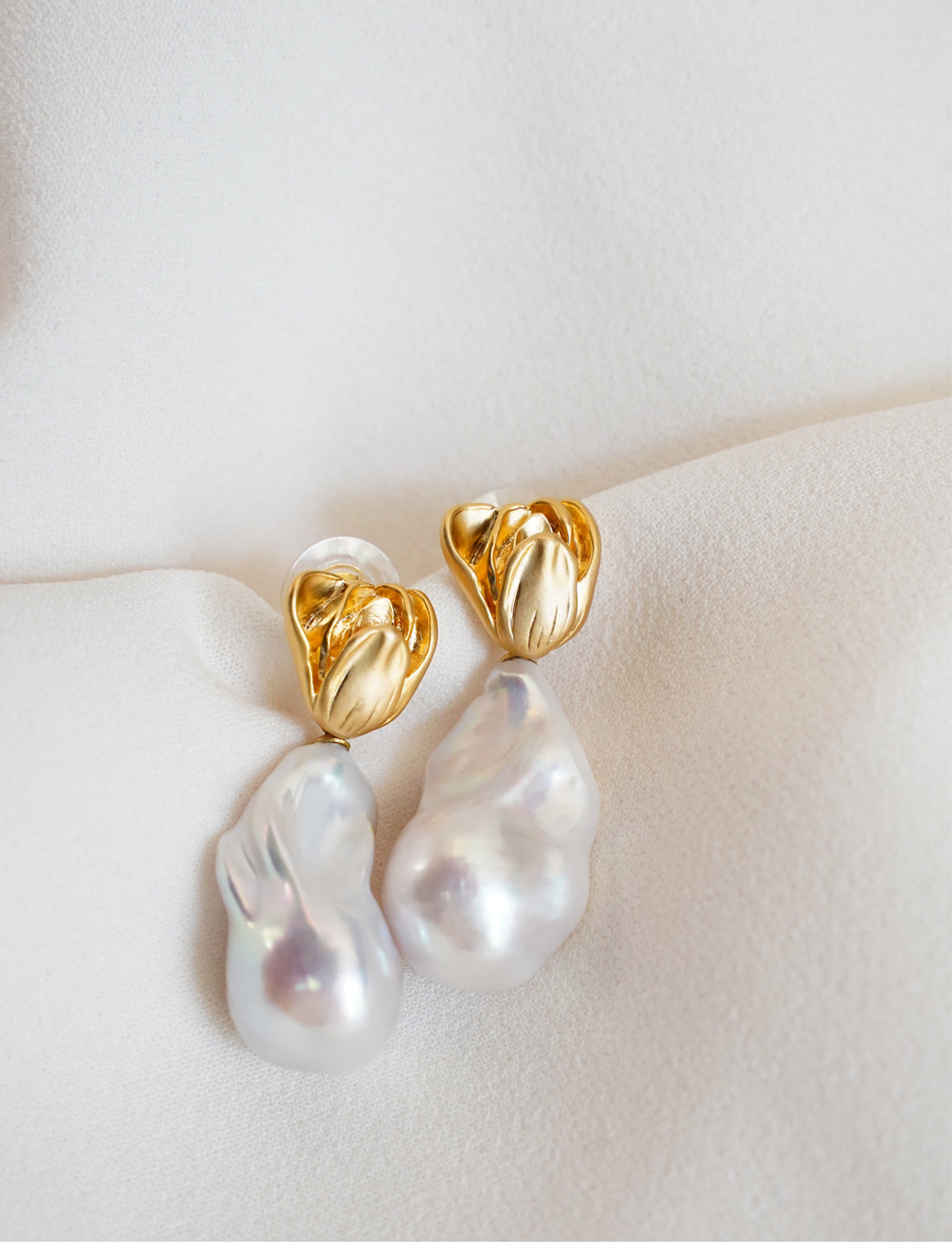 Baroque Pearl Tulip Earring