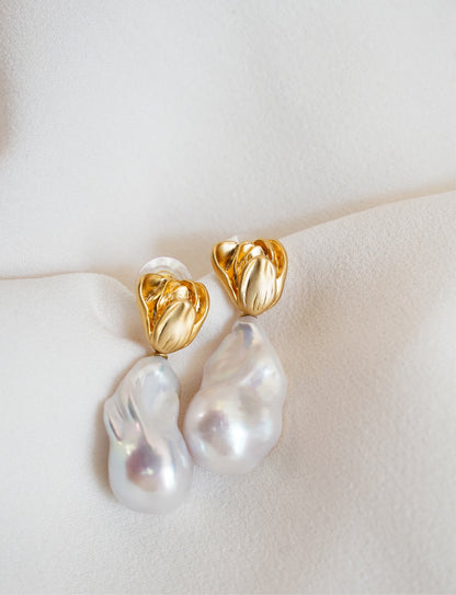 Baroque Pearl Tulip Earring
