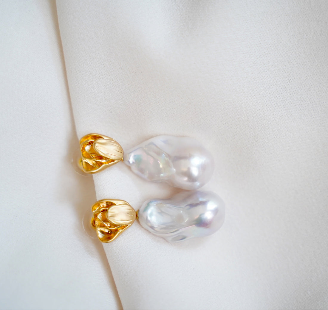 Baroque Pearl Tulip Earring