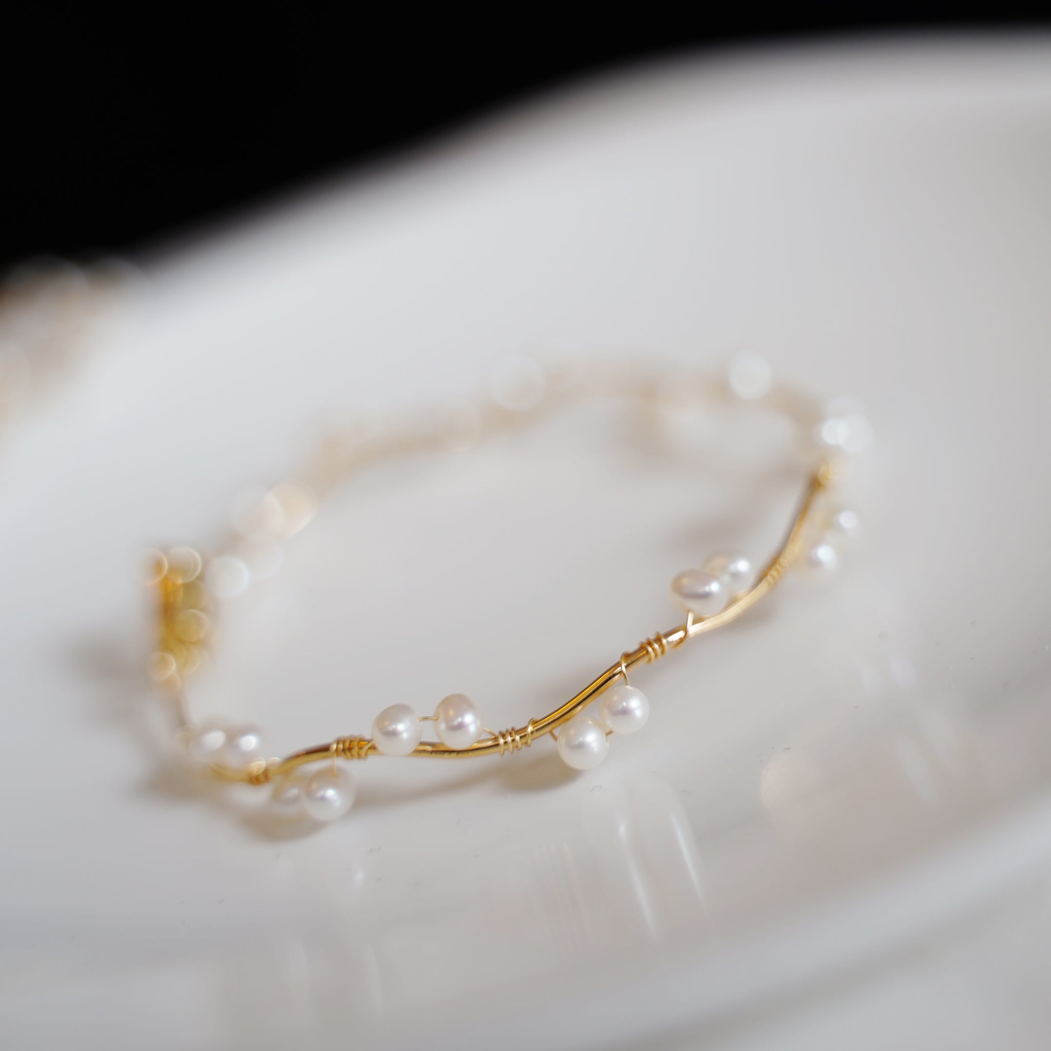 Shape of Wind Bangle